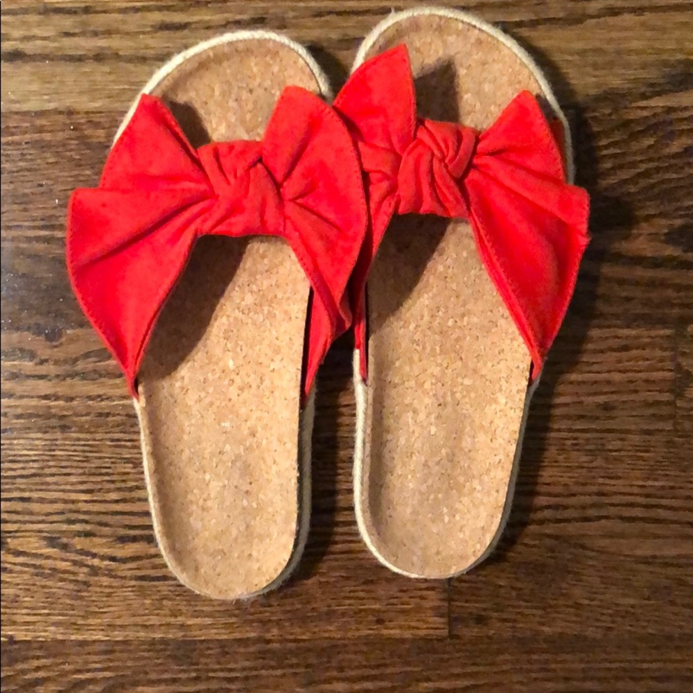 Bow sandals